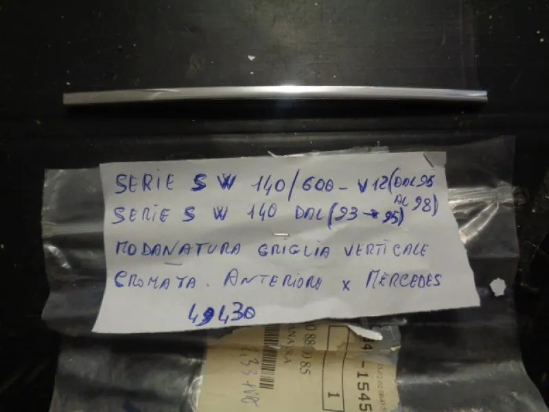 Modanatura Verticale Per Griglia Cromata Mercedes Serie S W140