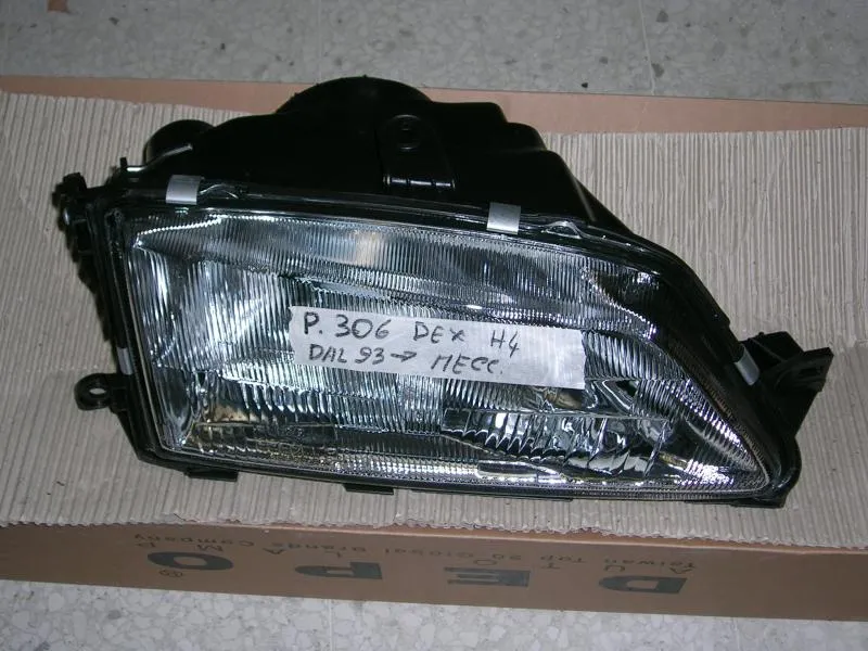 Proiettore Destro Regolazione Manuale Peugeot 306 1993-1997