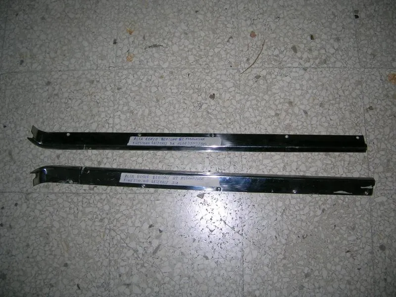 Modanatura Finestrino Laterale Destro e Sinistro Alfa Romeo Bertone Gt
