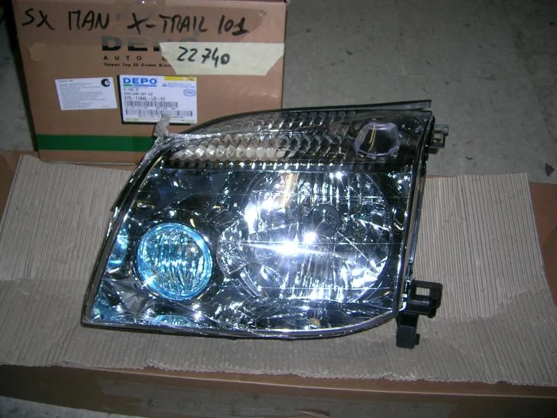 Proiettore Sx Nissan X-Trail '01