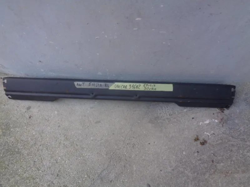 Paraurti Anteriore Gr igioScuro  Ford Fiesta Dal 1983 Al 1989