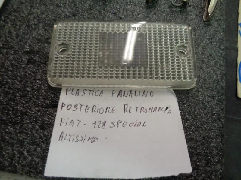 Plastica Fanalino Posteriore Retromarcia Fiat 128 Special