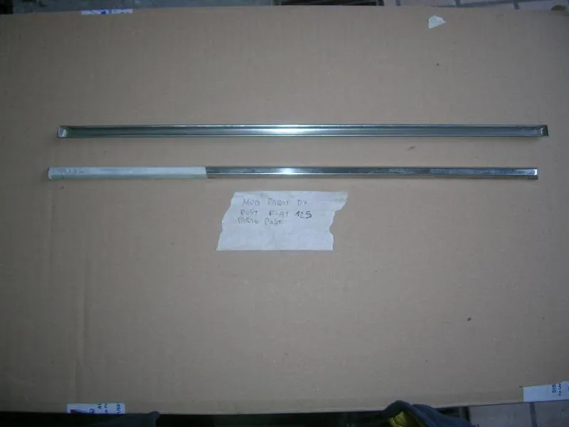 Modanatura Parte Posteriore Fiat 125 43.3 cm