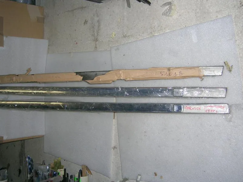 Modanatura In Acciaio  Sottoporta  Sinistro Fiat 1500 L (Lunghezza 178 CM)