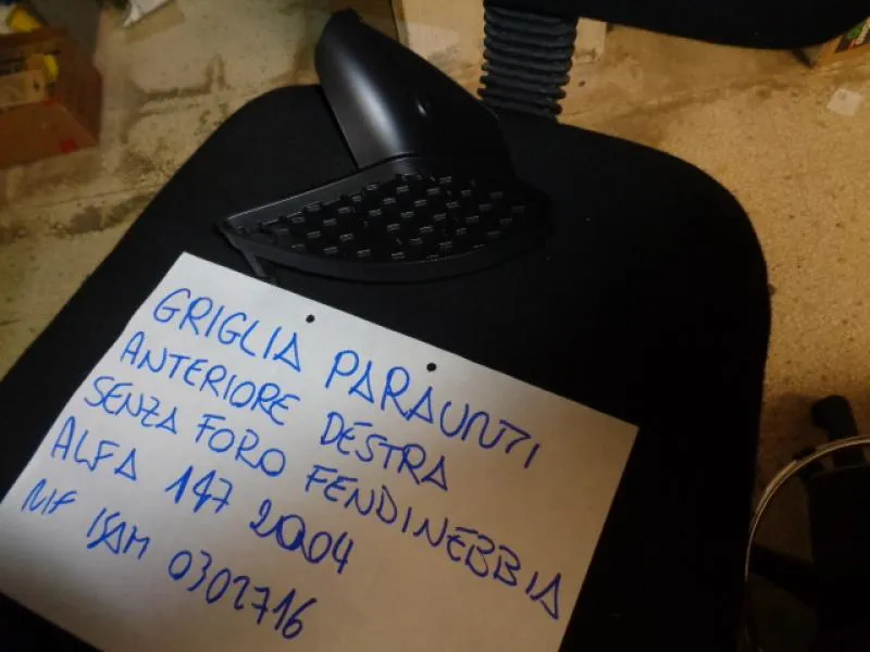 Griglia Paraurti Anteriore Destra Senza Foro Alfa Romeo 147 2004>