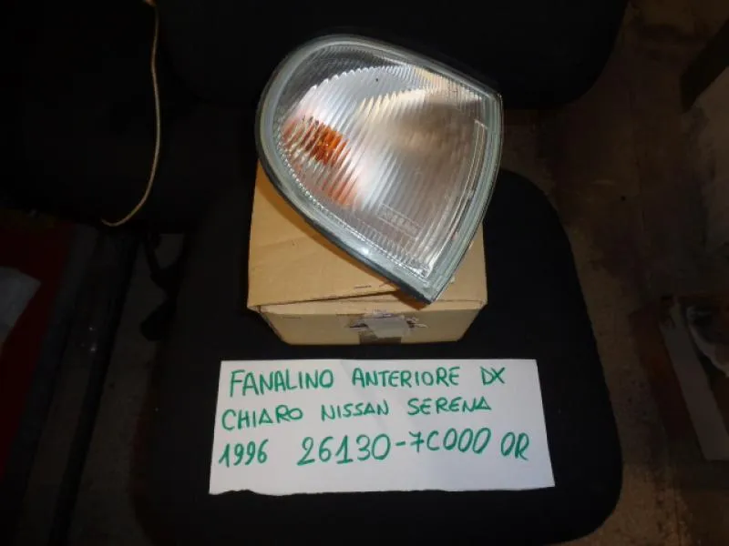Fanalino Anteriore Destro Bianco Nissan Serena 1996-2001