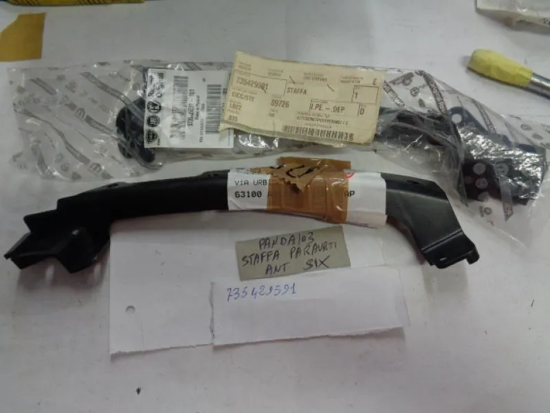 Staffa Paraurti Anteriore Sinistro Fiat Panda 2003