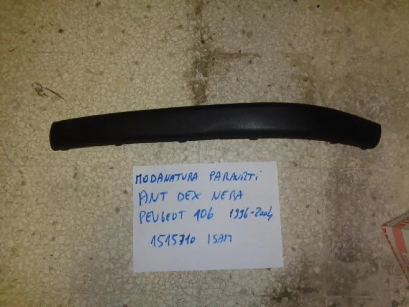 Modanatura Paraurti Anteriore Destra Nera Peugeot 106 1996-2004