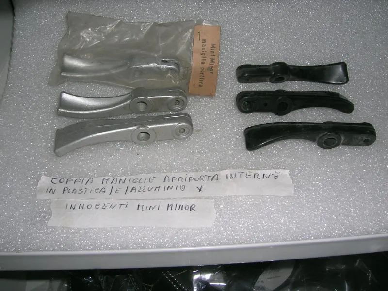Coppia Di Maniglie Apriporta Interne In Plastica e In Alluminio