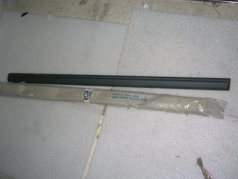 Modanatura Porta Ant. Dx Mercedes 200 W123