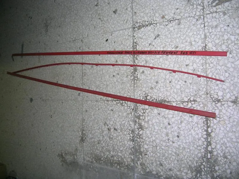 Modanatura Porta Destra = Sinistra Peugeot 205 GTI