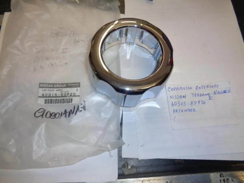 Coprimozzo Anteriore Nissan Terrano, Nissan Navara , Nissan Pathfinder