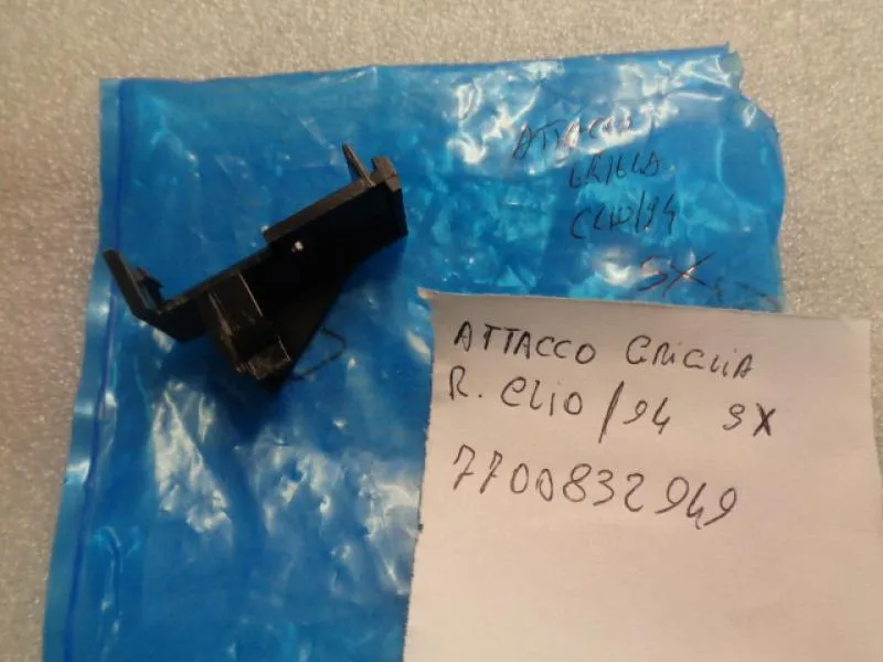 Attacco Griglia Sinistro Renault Clio 1994