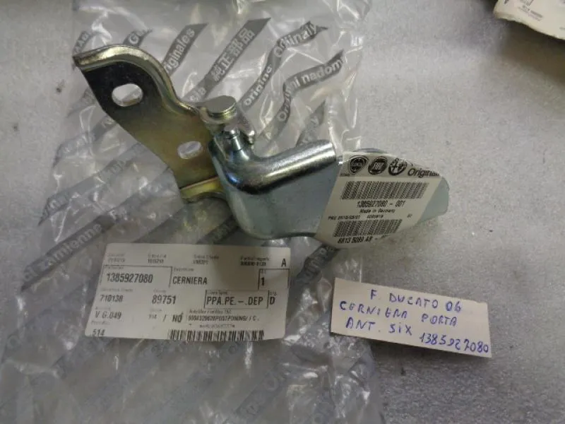 Cerniera Porta Inferiore /Superiore Anteriore Sinistra Fiat Ducato Dal 2006