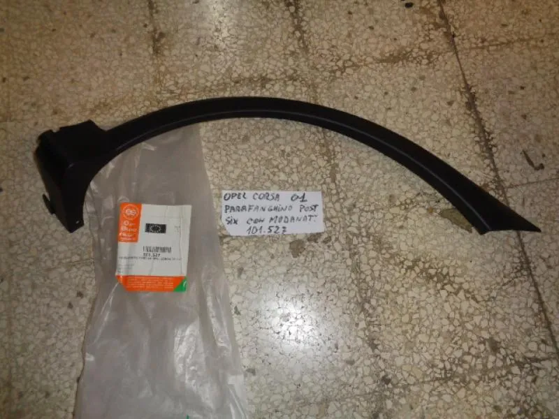 Parafanghino Posteriore Sinistro Con Modanatura Opel Corsa 2001