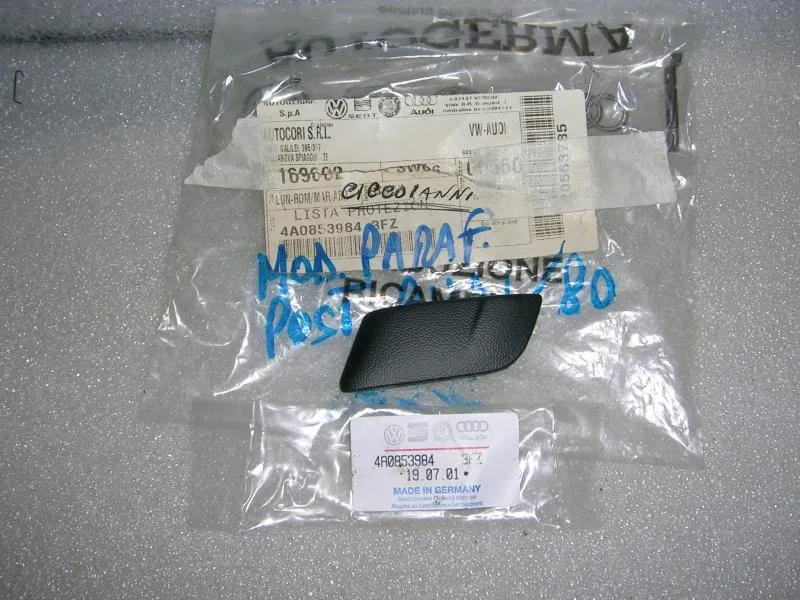 Modanatura Parafango Posteriore Destro  Audi 80