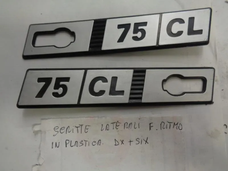 Scritte Laterali  75/Cl In Plastica Destro Piu Sinistra Fiat Ritmo