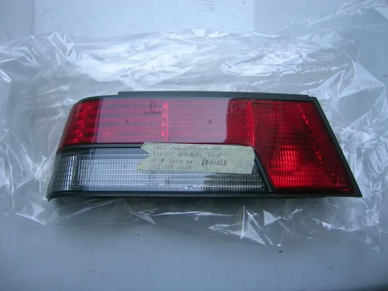 Fanalino Completo Posteriore Peugeot 405 Berlina Dal 82 Al 92