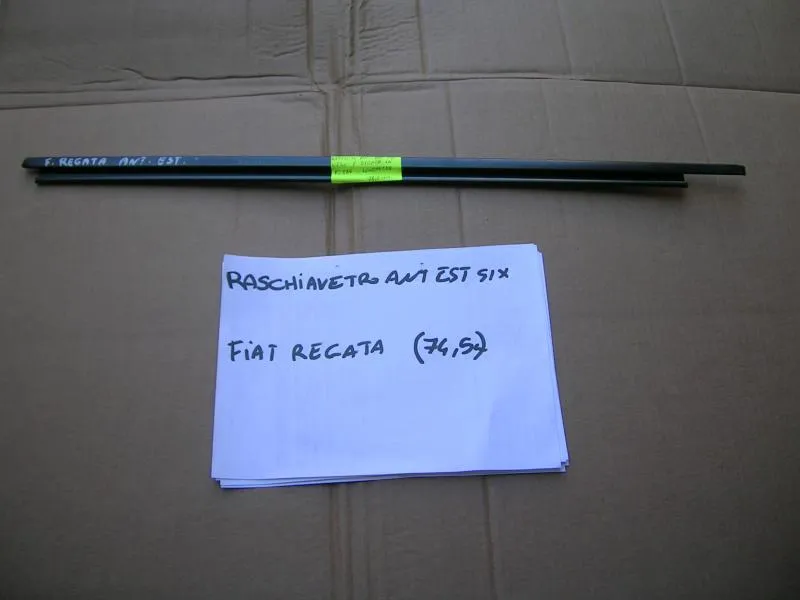 Raschiavetro Anteriore Esterno Sinistro Fiat Regata (74,5Cm)