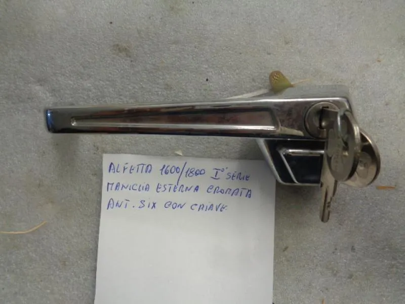 Maniglia Anteriore Sinistra Esterna Cromata Con Chiave Alfetta 1a Serie