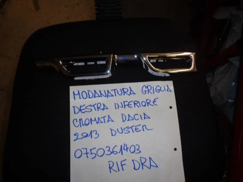 Modanatura Inferiore Destra Cromata Griglia Radiatore Dacia Duster 2013-2017