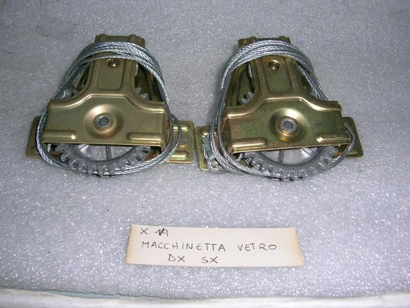 Alzavetro Destro = Sinistro Fiat X19