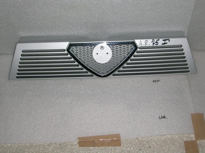 Griglia Alfa 75