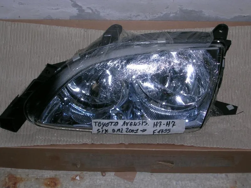 Proiettore Sinistro Toyota Avensis 2000-2002