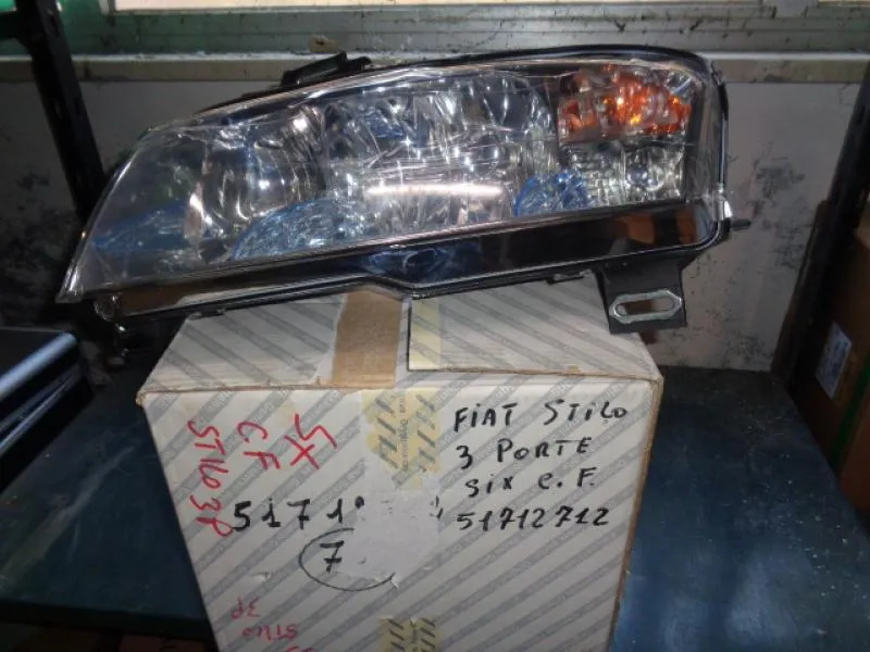 Proiettore Sinistro Con Fendinebbia Fiat Stilo 3 Porte Del 2001