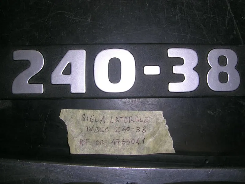 Sigla Laterale fiat Iveco 240-38