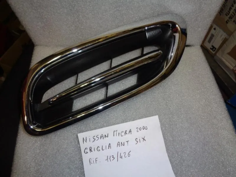 Griglia Paraurti Anteriore Sinistra Nera/Cromata Nissan Micra 2000