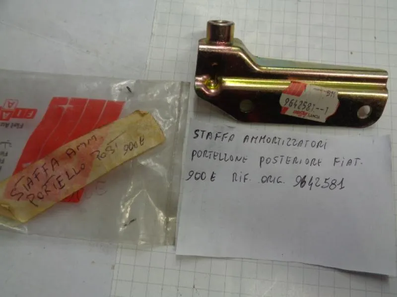 Staffa Ammortizatori Portellone Posteriore Per Fiat 900 E