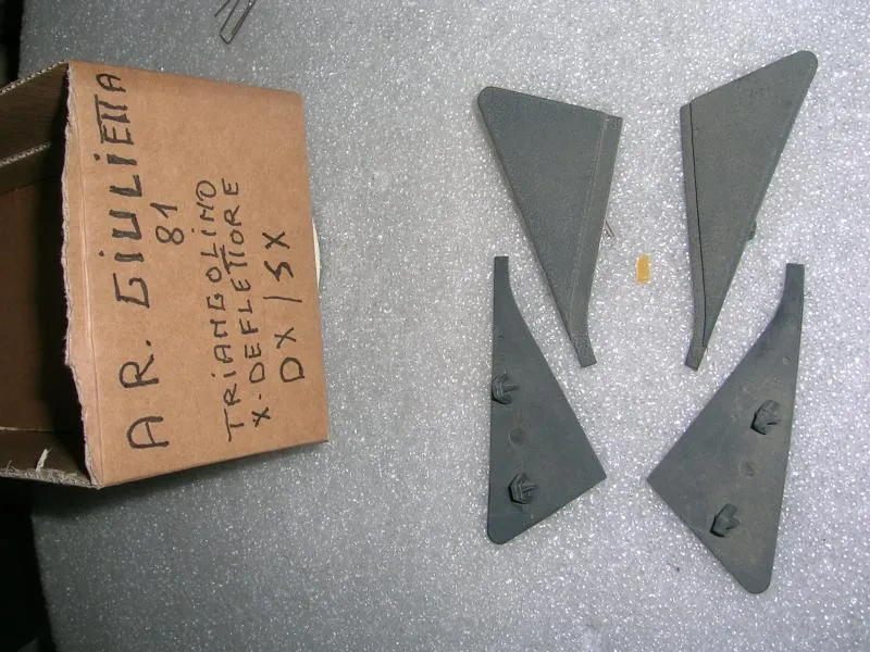 Triangolino  Deflettore Destro e Sinistro Alfa Romeo Giulietta 81