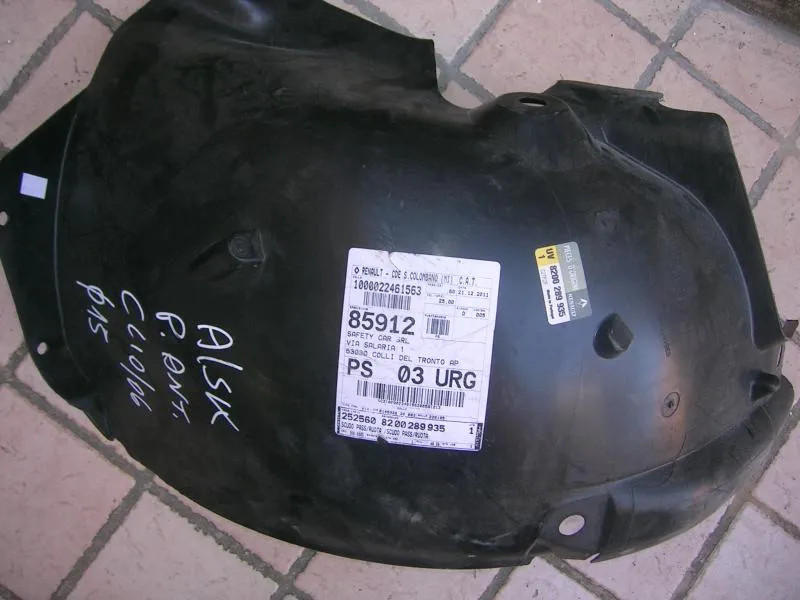 Parasassi  Anteriore Sinistro Parte Anteriore Renault  Clio 06