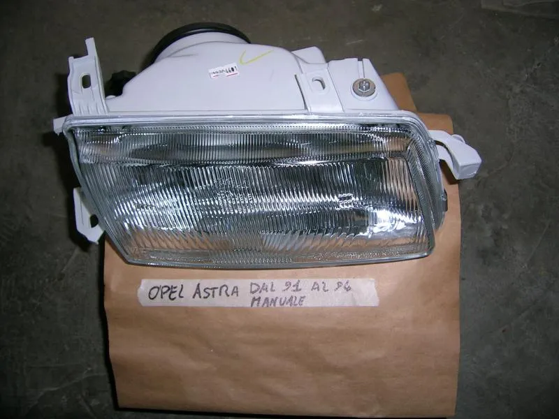 Proiettore Sinistro Regolazione Manuale Opel Astra  F 1991-1994