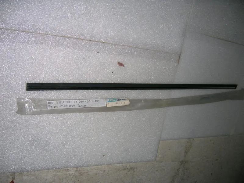 Modanatura Porta Post. Sx Volkswagen Passat 4P