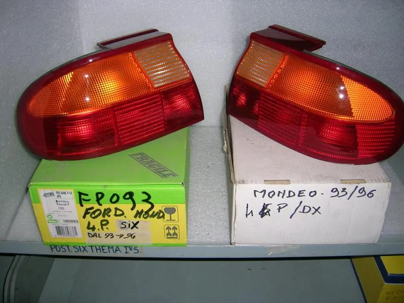 Fanalini Posteriori Sinistro e Destro Ford Mondeo 1993-1996  4 Porte