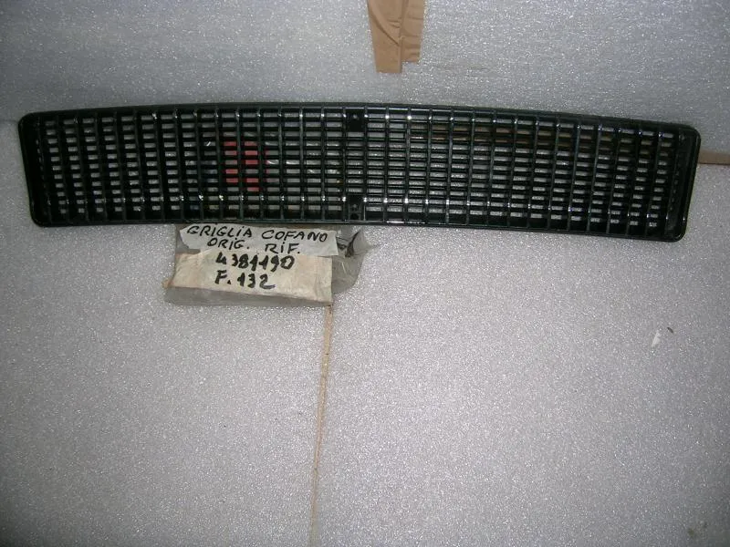 Griglia Cofano Anteriore  Fiat 132