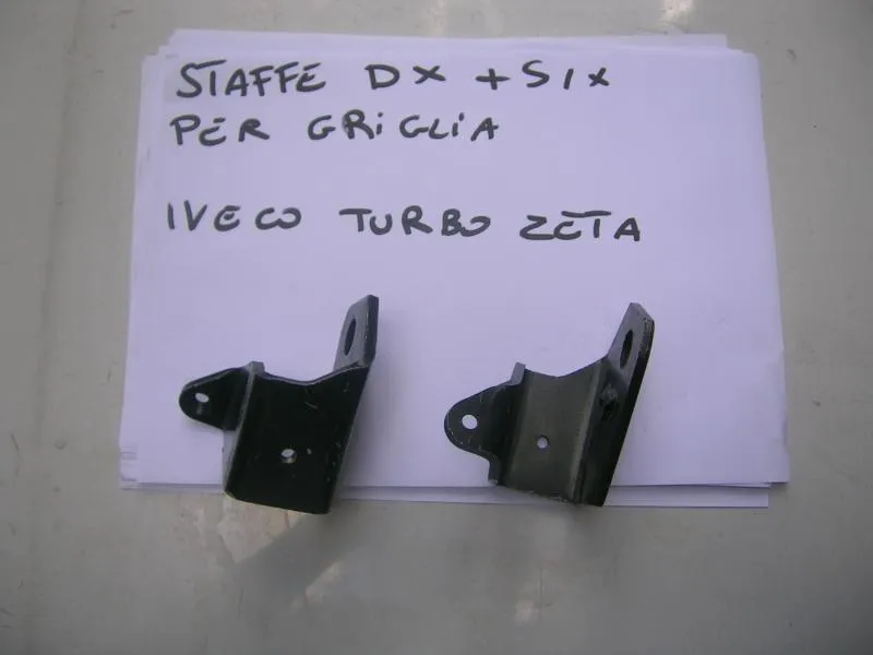Staffa Destra E Sinistra Per Griglia Iveco Turbo Zeta
