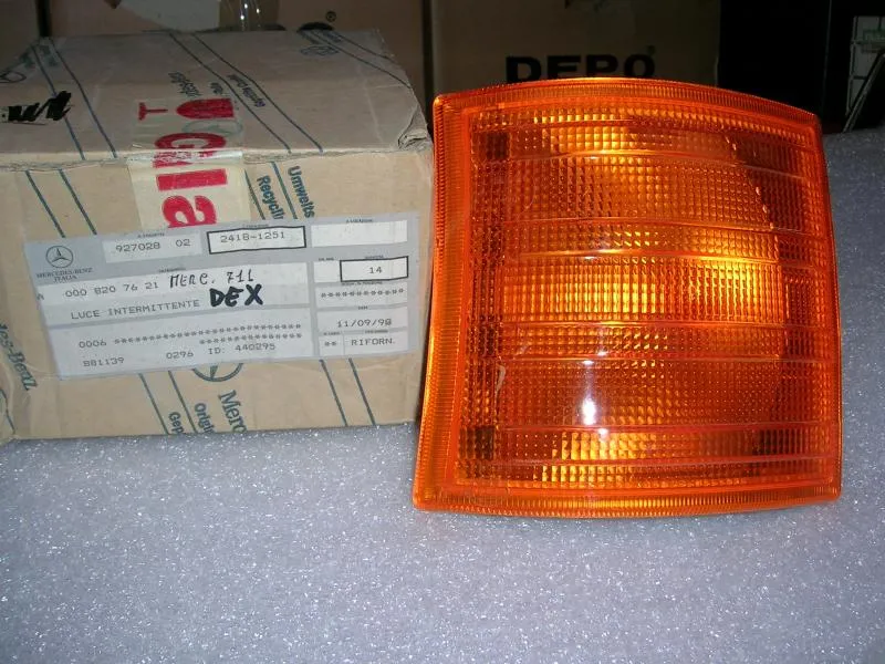 Fanalino Ant. Dx Mercedes 711