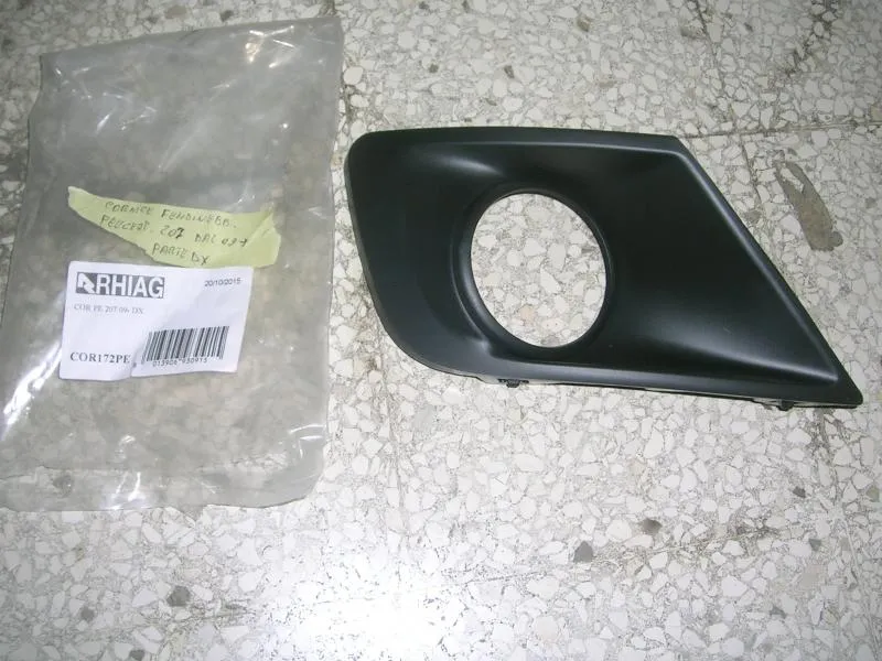 Griglia Paraurti Anteriore Destra Con Foro Fendinebbia Peugeot 207 2009-2012