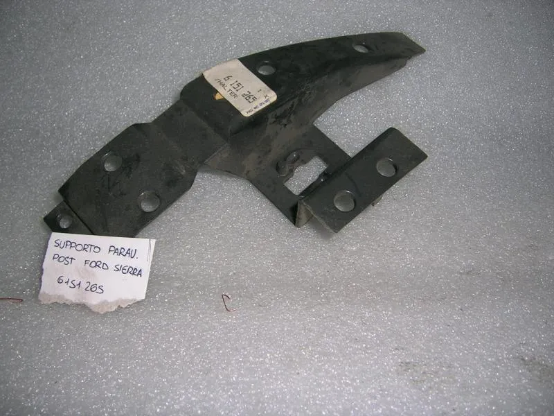 Supporto Paraurti Posteriore Destro Ford Sierra Berlina 1987-1993