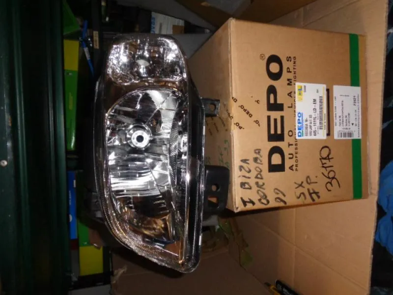 Proiettore Sinistro Seat Ibiza Cordoba Del 1999