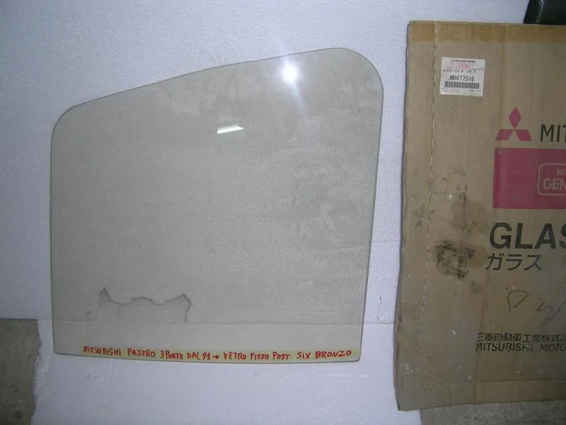 Vetro Fisso Parafango Posteriore Sinistro Bronzo Mitsubushi Pajero 5 Porte '91