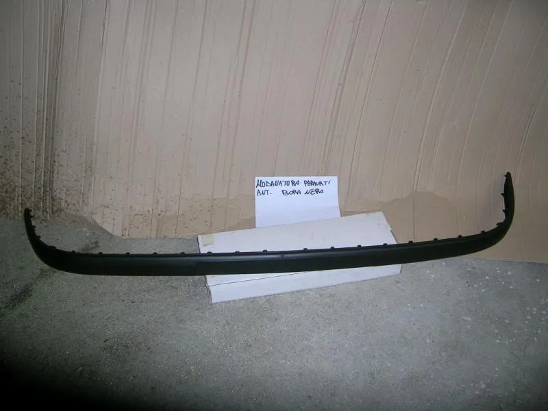 Modanatura Paraurti Anteriore Nera Volkswagen Bora 1998-2005