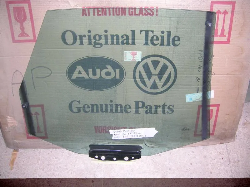 Scendente Posteriore Sinistro Verde Audi 100 82'