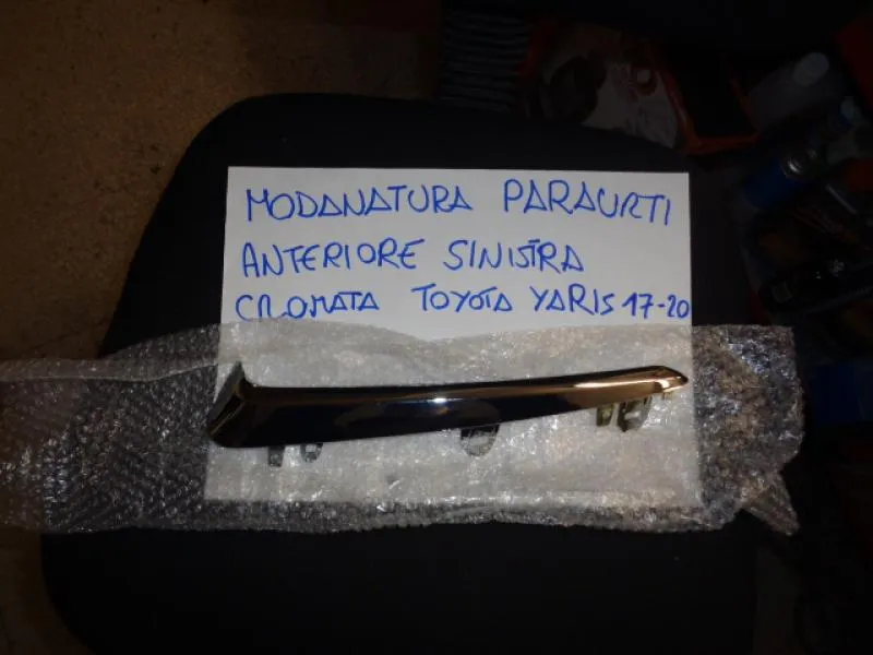 Modanatura Paraurti Anteriore Sinistra Cromata Toyota Yaris 2017-2020
