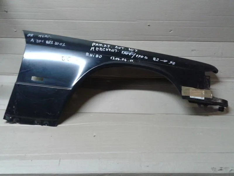 Parafango anteriore DX Mercedes 190