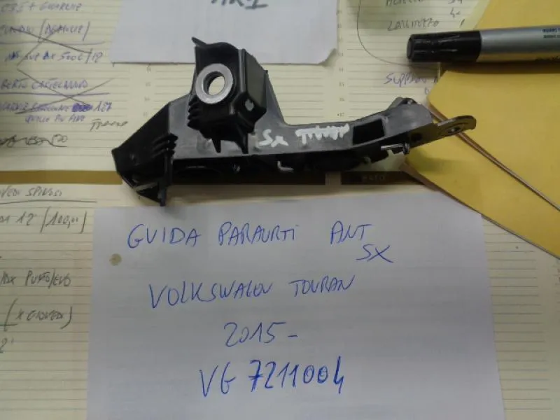 Guida Paraurti Anteriore Sinistra Volkswagen Touran 2015>