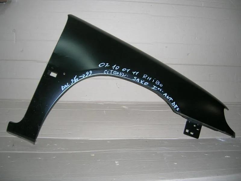 Parafango anteriore DX Citroen Saxo '96